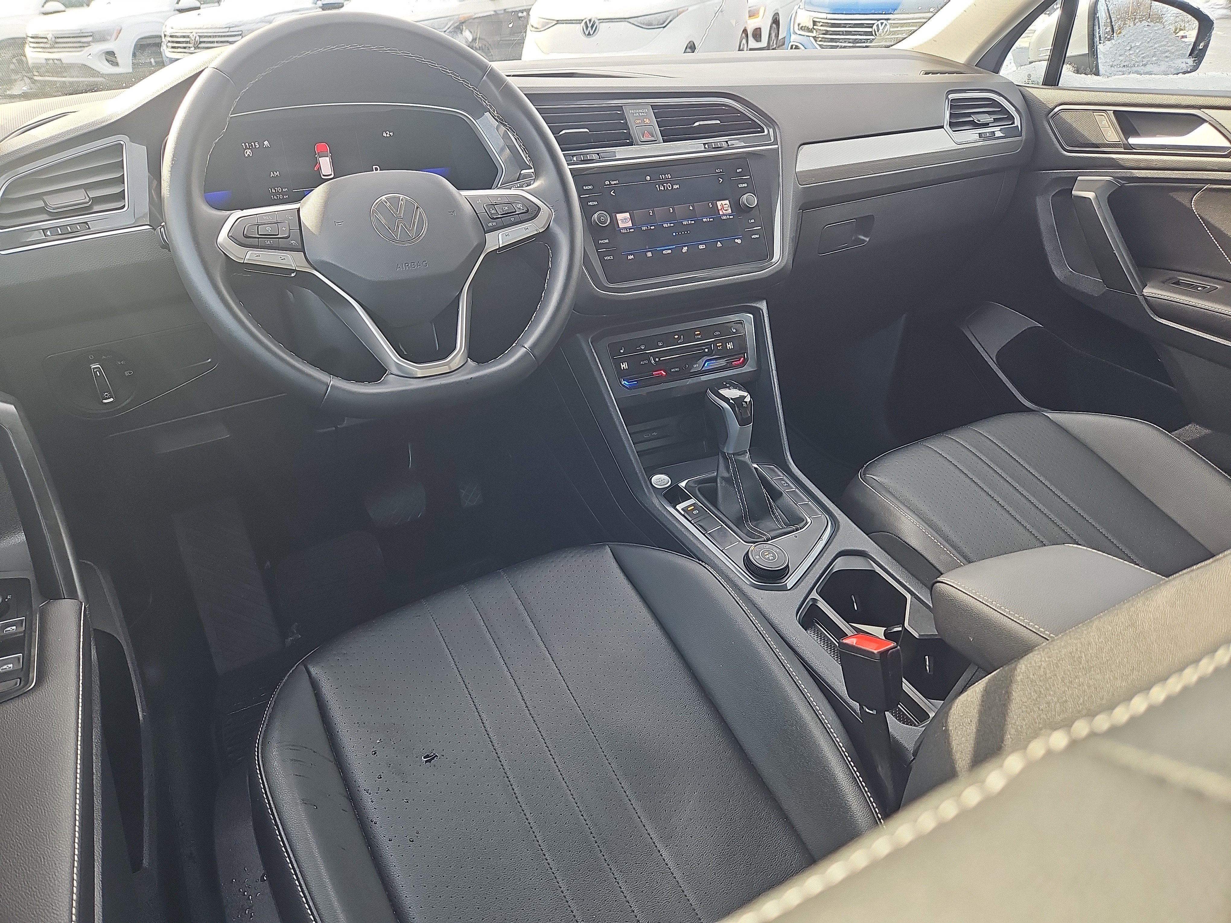 Certified 2022 Volkswagen Tiguan SE image 4