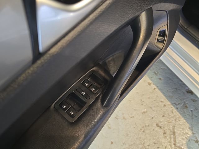 Used 2015 Volkswagen Passat 1.8T Limited Edition FWD image 11