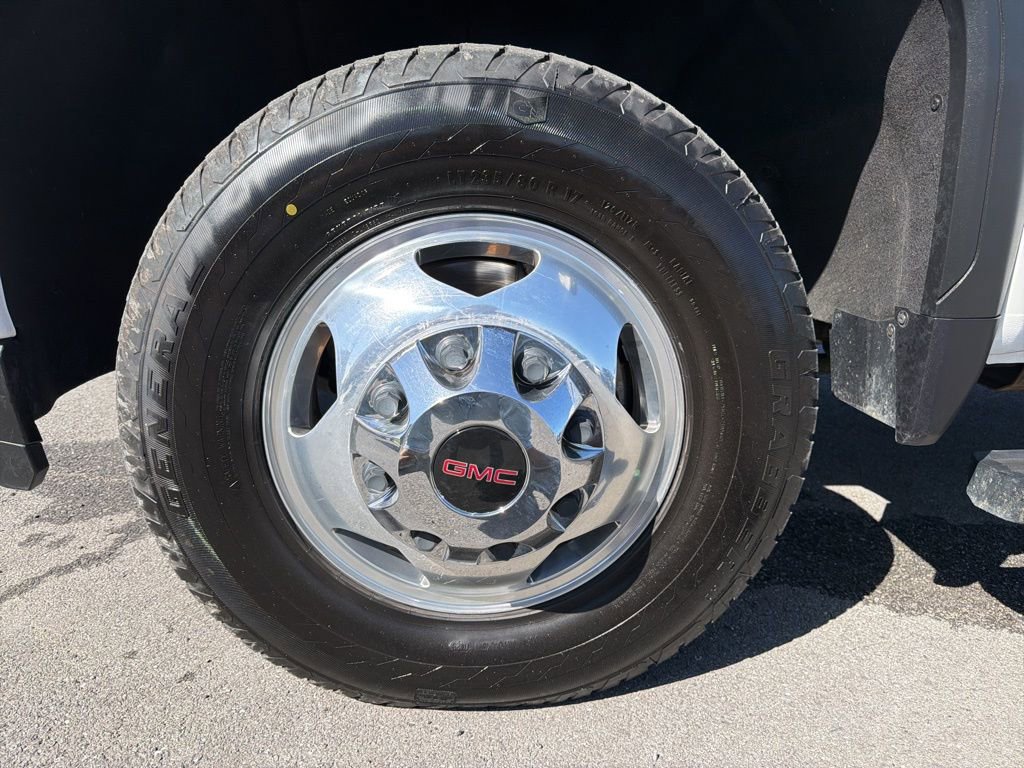 Used 2023 GMC Sierra 3500 Denali w/ Denali Ultimate Package AWD/4WD image 13