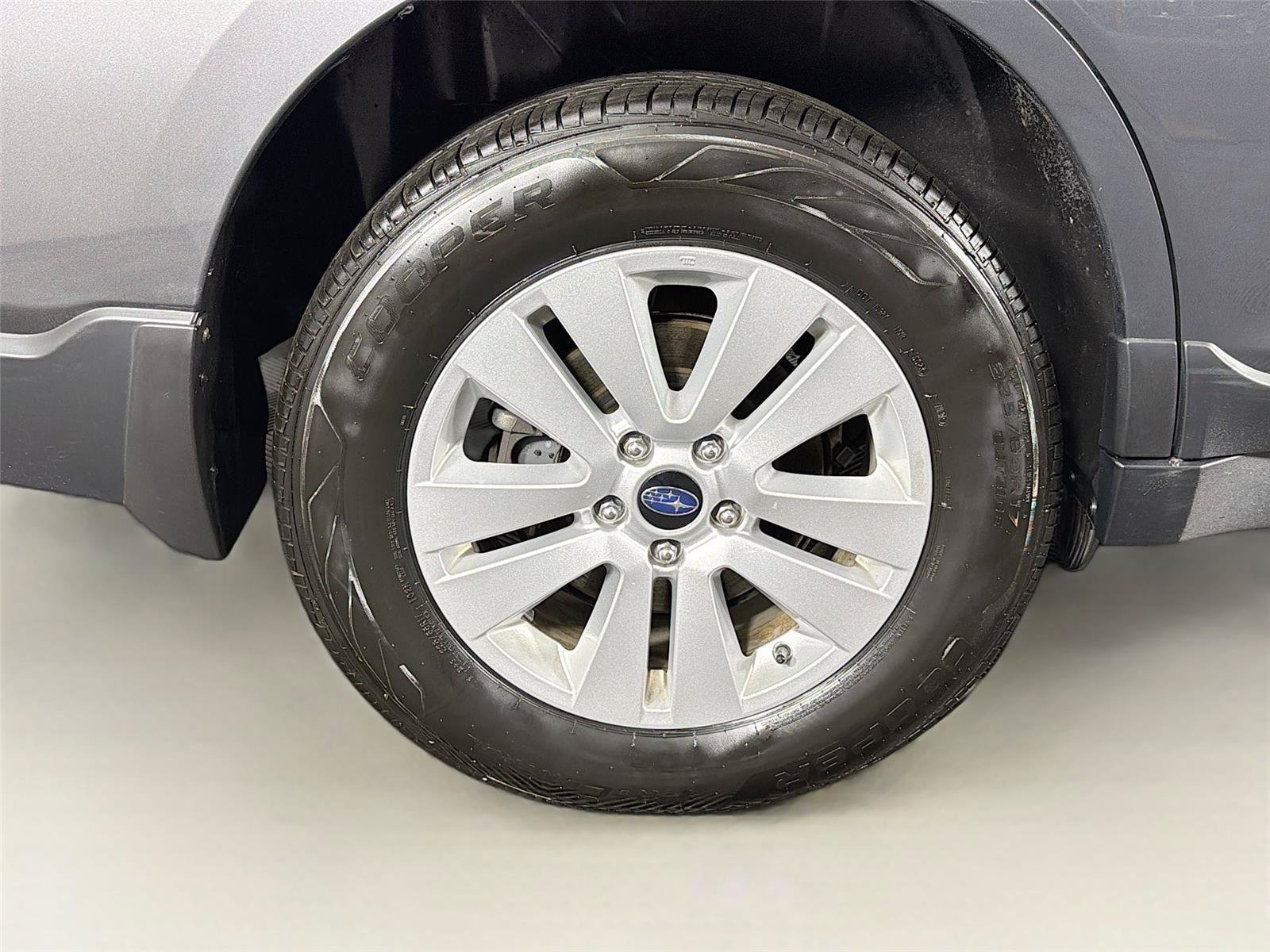 Used 2018 Subaru Outback 2.5i AWD/4WD image 32