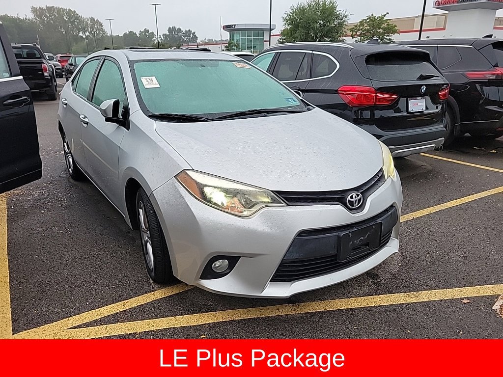 Used 2014 Toyota Corolla LE FWD image 2
