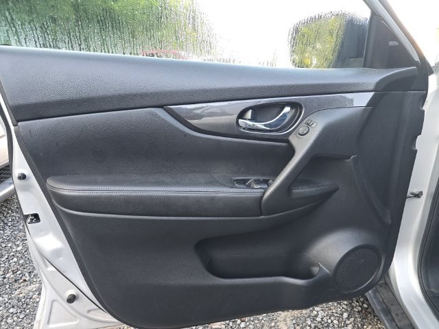 Used 2018 Nissan Rogue SV FWD image 21