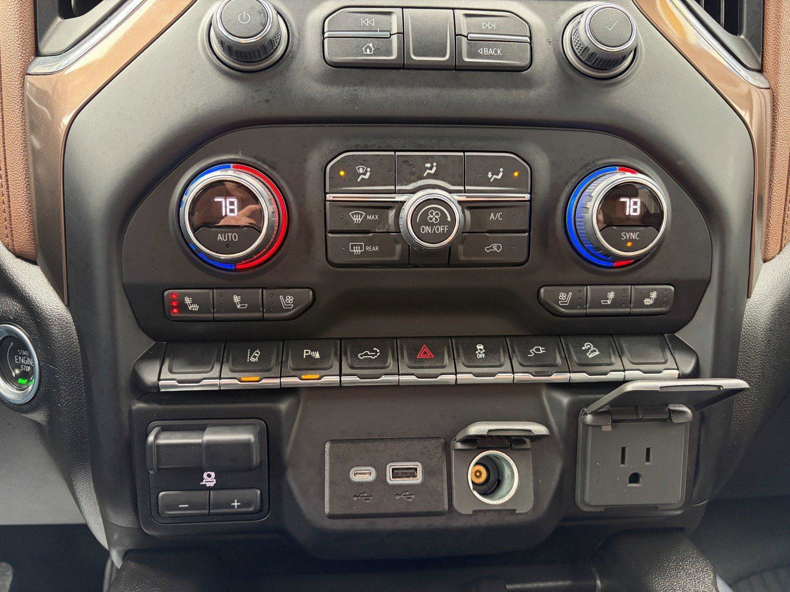 Used 2022 Chevrolet Silverado 2500 High Country w/ Safety Package II image 16