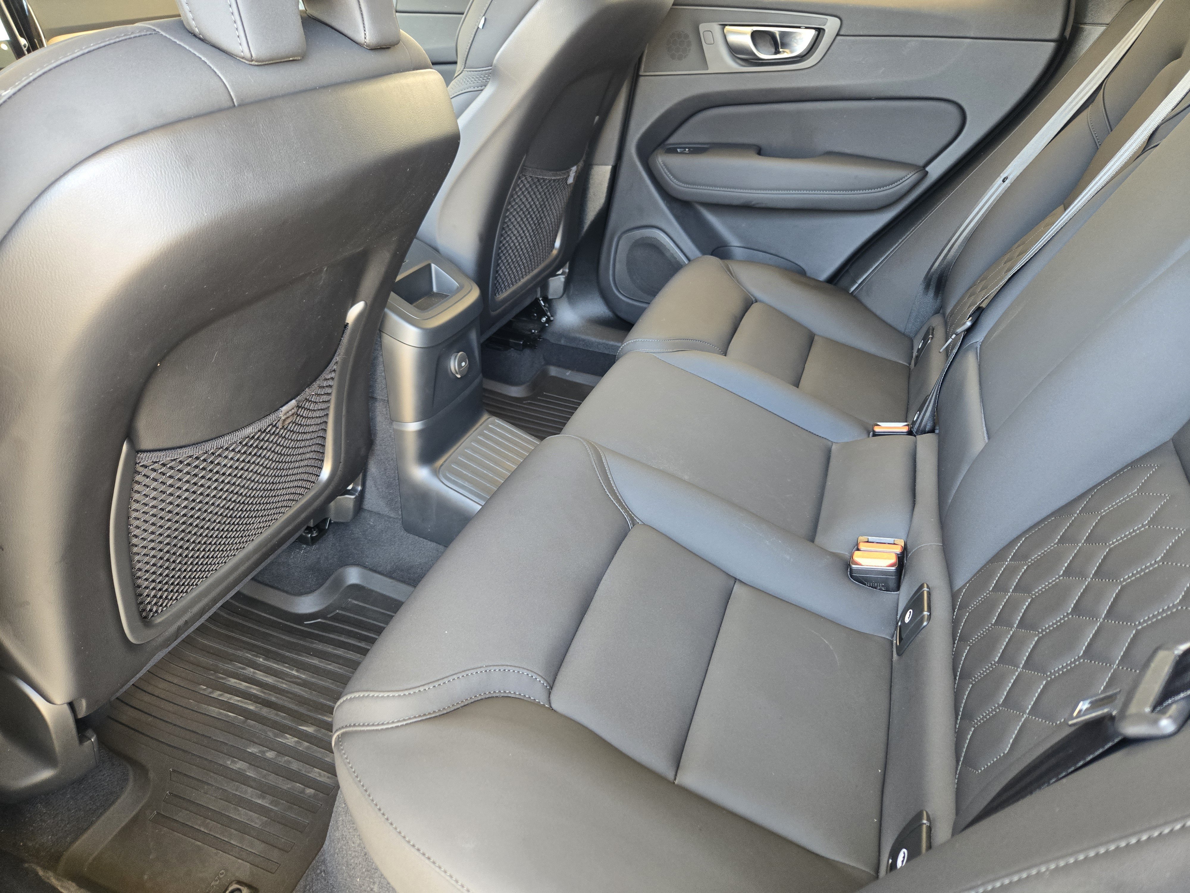 Certified 2026 Volvo XC60 T8 Plus w/ Protection Package Premier AWD/4WD image 29