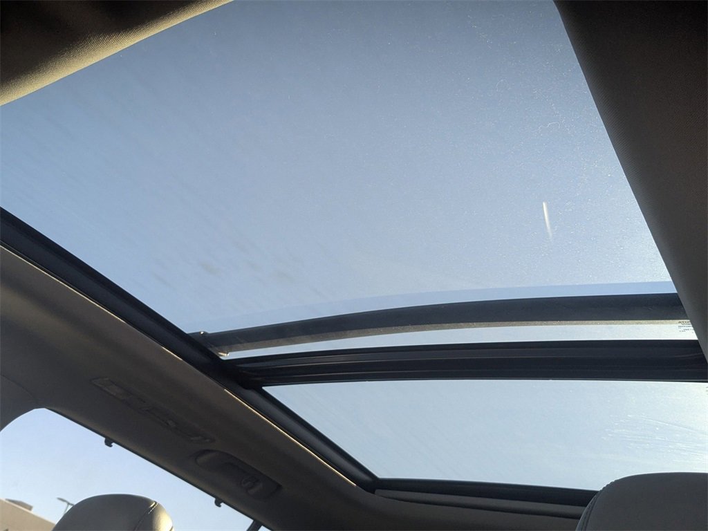 Used 2021 Toyota Highlander Platinum image 28