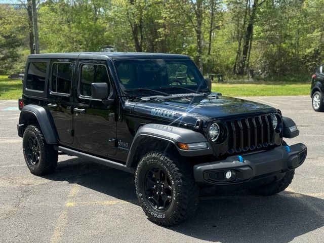 Used 2023 Jeep Wrangler Unlimited w/ Cold Weather Group AWD/4WD image 3