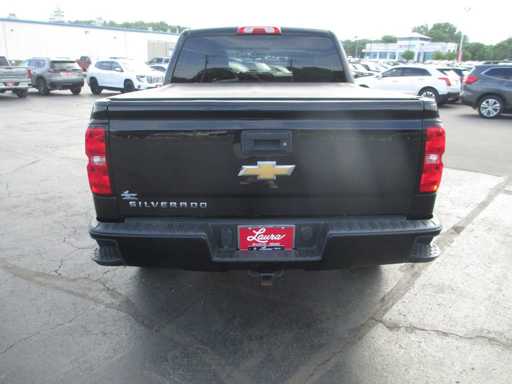 Used 2018 Chevrolet Silverado 1500 Custom w/ Custom Value Package AWD/4WD image 8