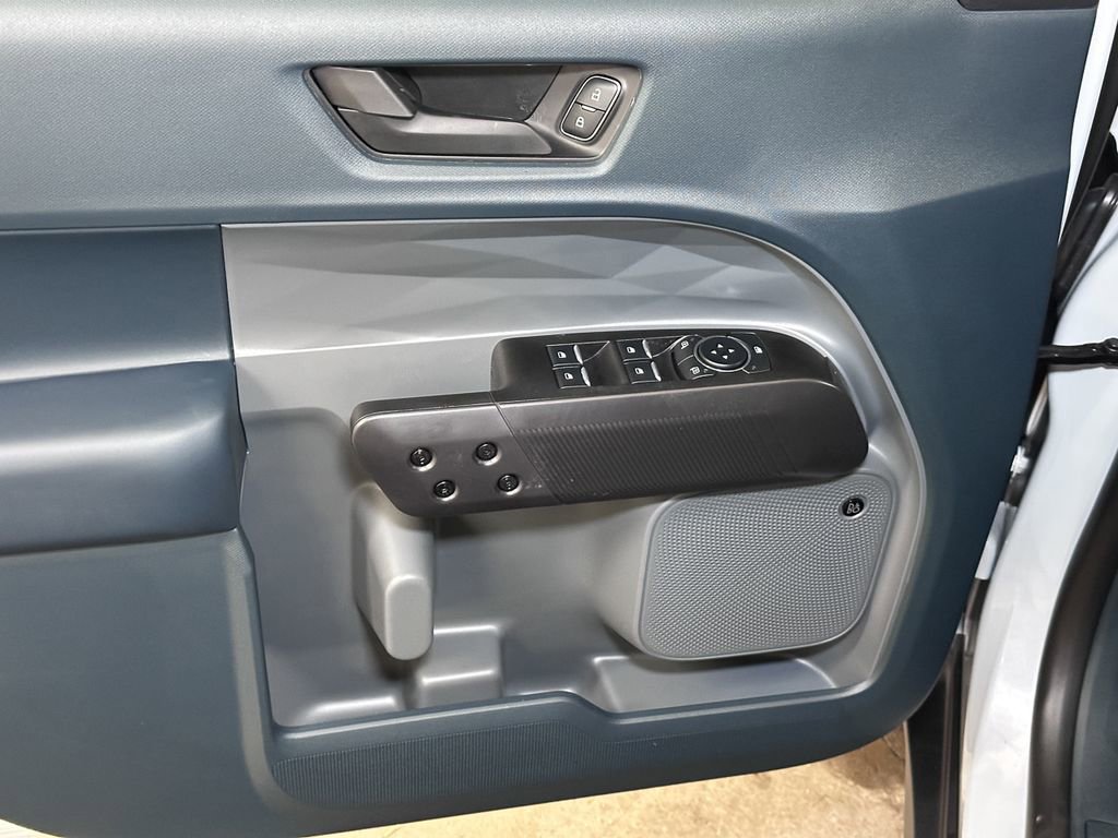 New 2026 Ford Maverick Lariat w/ Black Appearance Package image 18