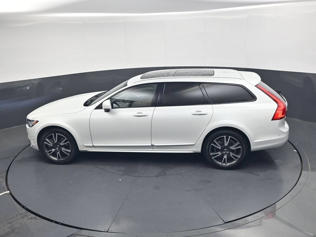 Used 2018 Volvo V90 T6 Cross Country w/ Convenience Package AWD/4WD image 23