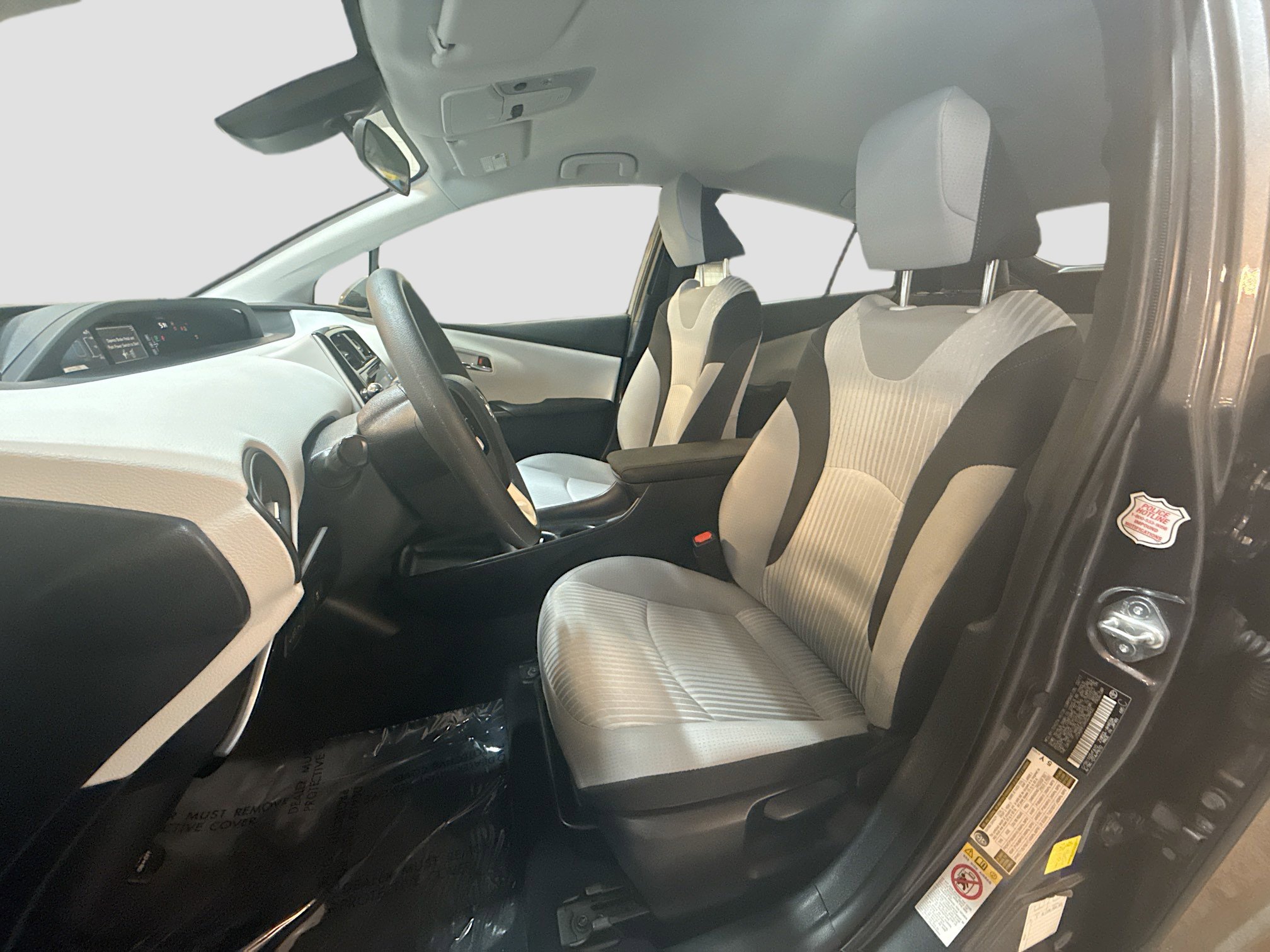 Used 2017 Toyota Prius Two image 13