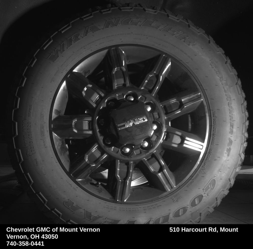 Used 2025 GMC Sierra 2500 AT4 w/ Technology Package AWD/4WD image 12