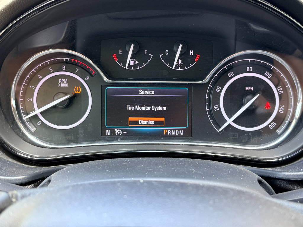 Used 2017 Buick Regal Sport Touring FWD image 11