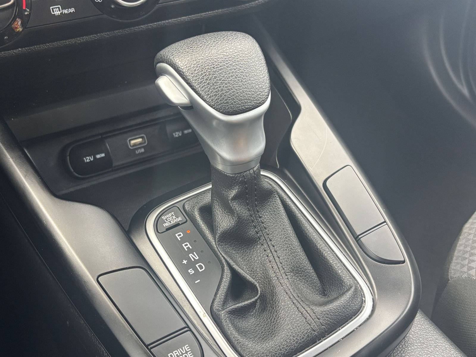 Used 2025 Kia Soul LX w/ LX Technology Package FWD image 37