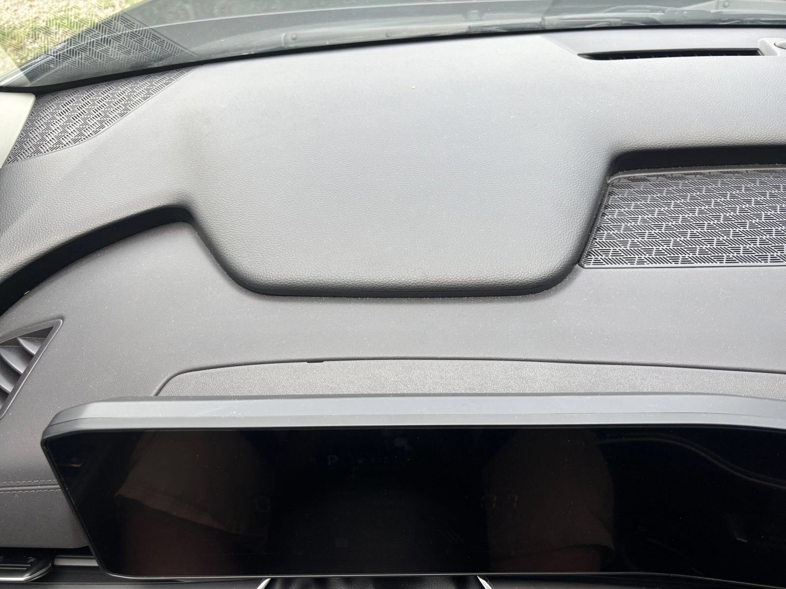 Used 2026 Kia Carnival FWD image 36