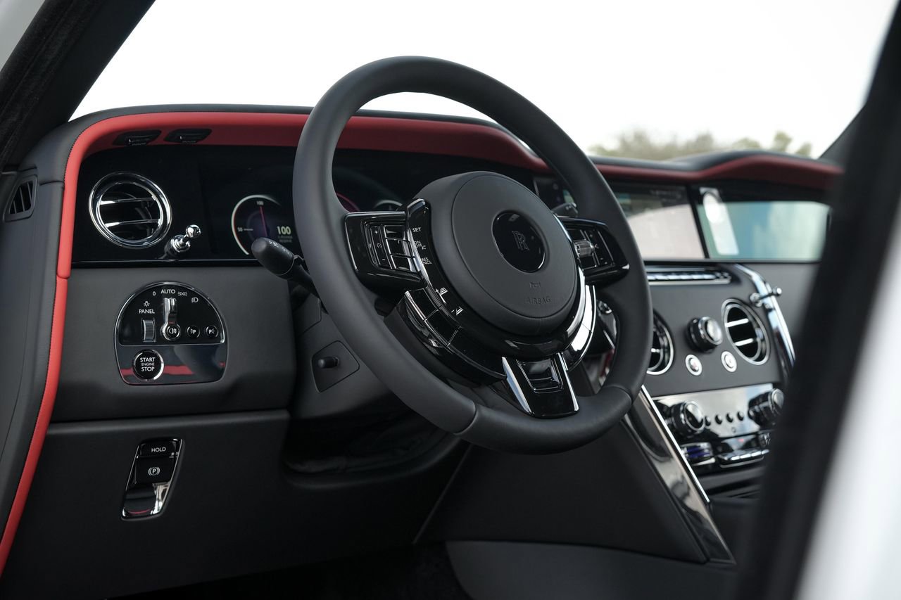 New 2026 Rolls-Royce Cullinan AWD/4WD image 16
