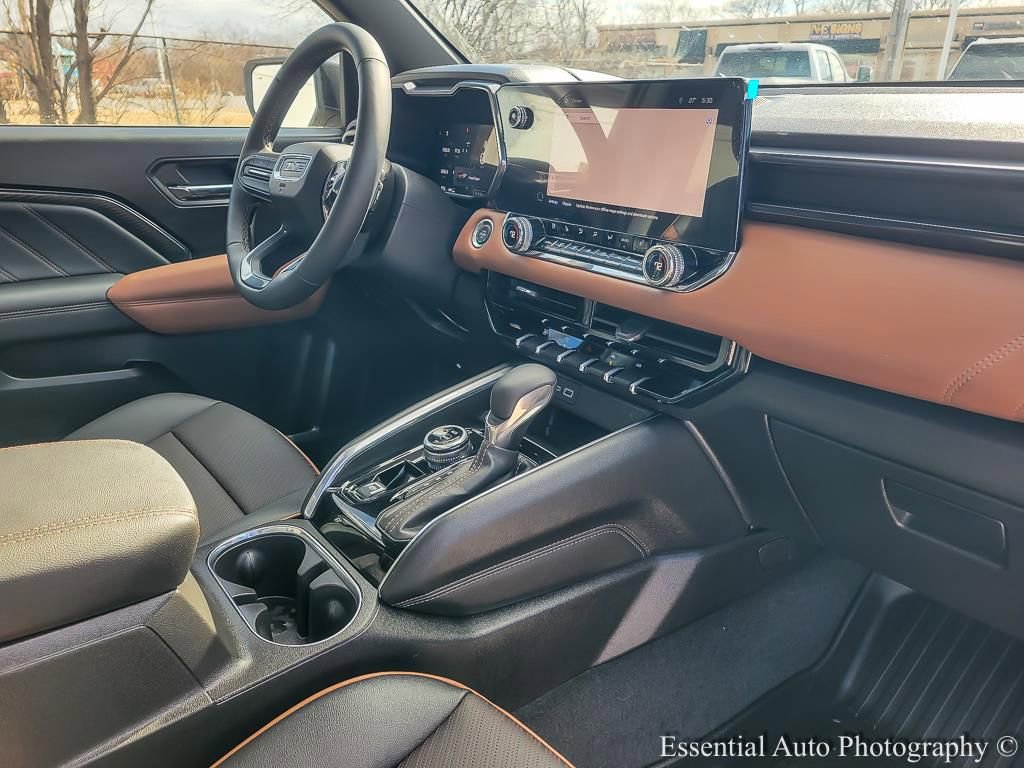 Used 2026 GMC Canyon AT4 w/ Technology Plus Package image 24