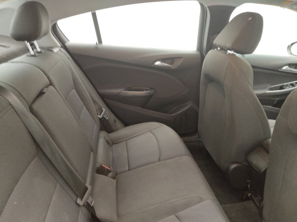 Used 2019 Chevrolet Cruze LT image 19
