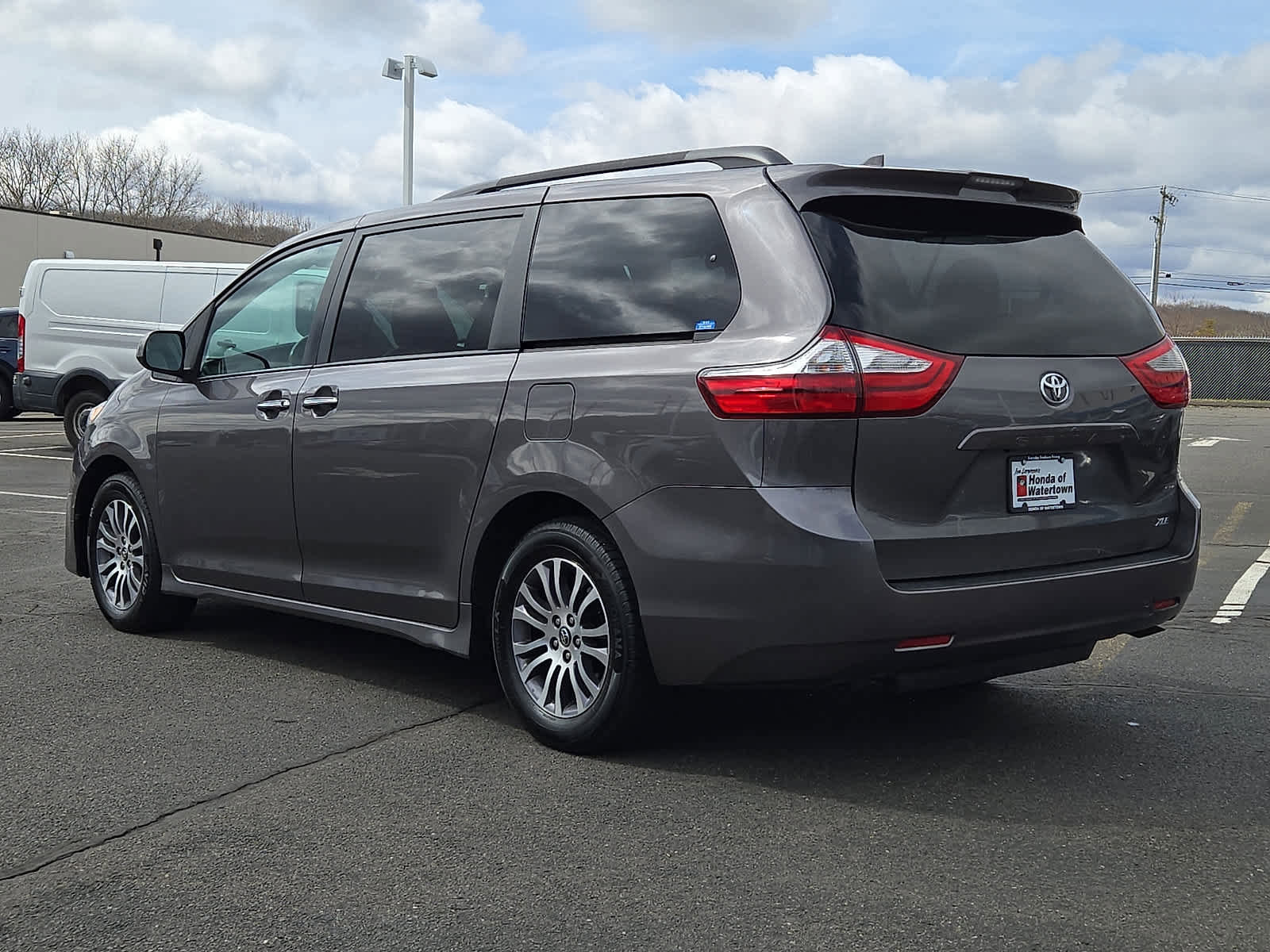 Used 2018 Toyota Sienna XLE FWD image 7
