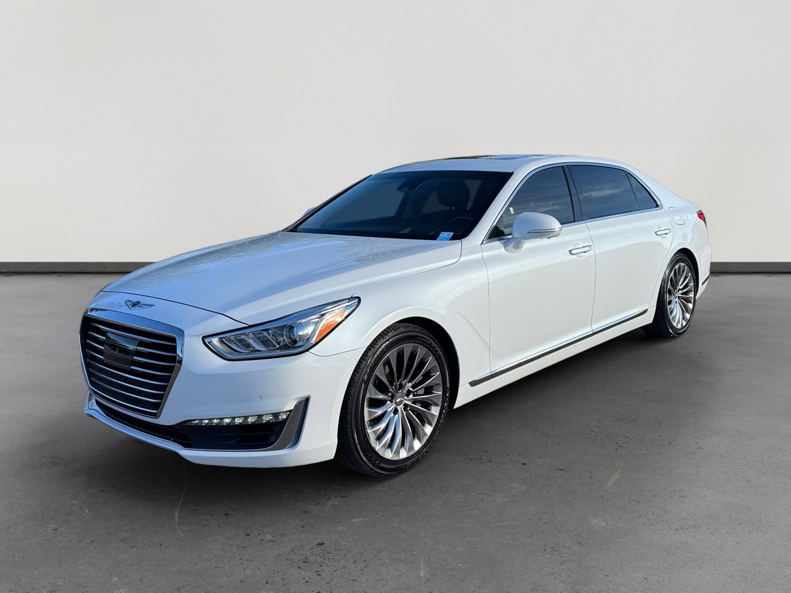 Used 2017 Genesis G90 3.3T Premium image 1