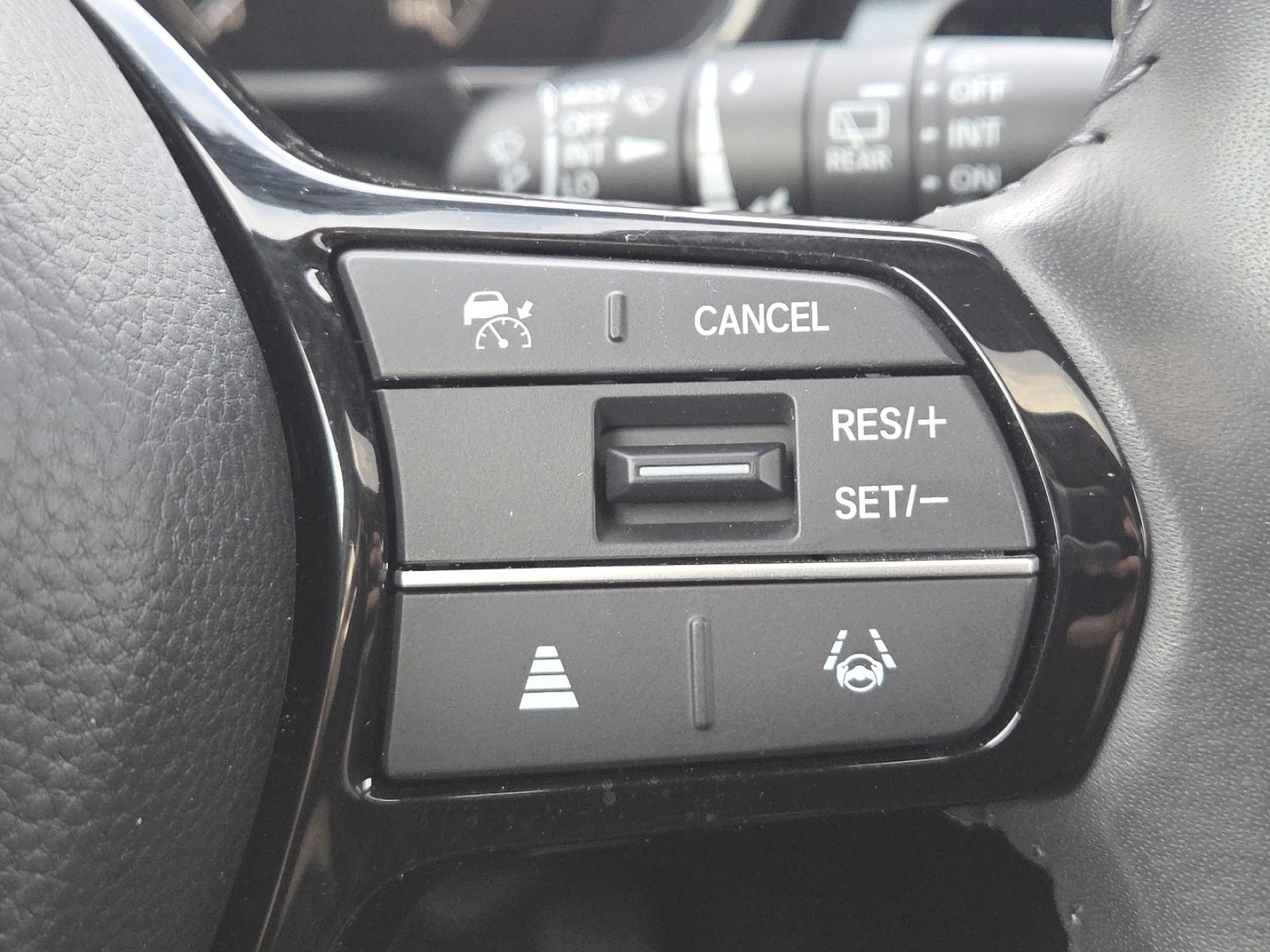 Used 2024 Honda CR-V EX-L image 8