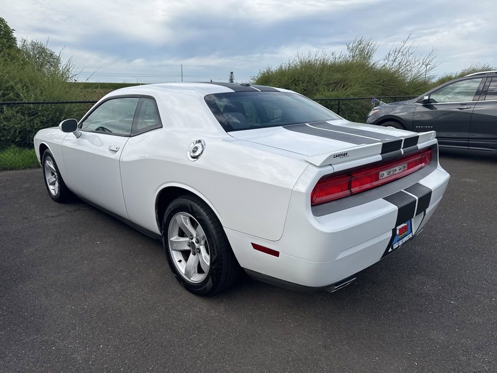 Used 2012 Dodge Challenger R/T image 2