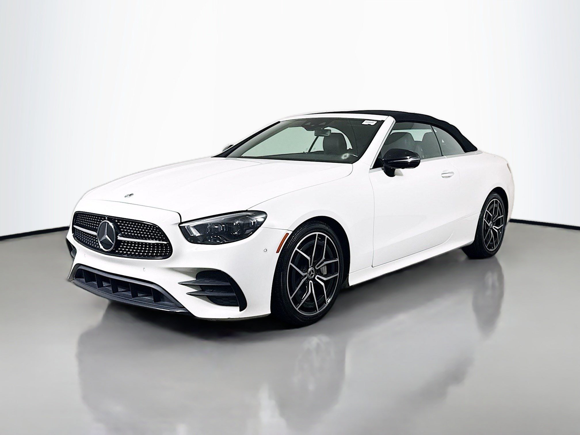 Used 2022 Mercedes-Benz E 450 Cabriolet w/ AMG Line image 4