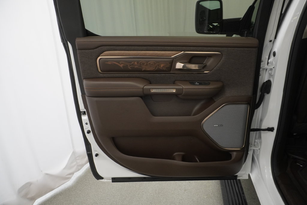 Used 2025 RAM 1500 Limited AWD/4WD image 39