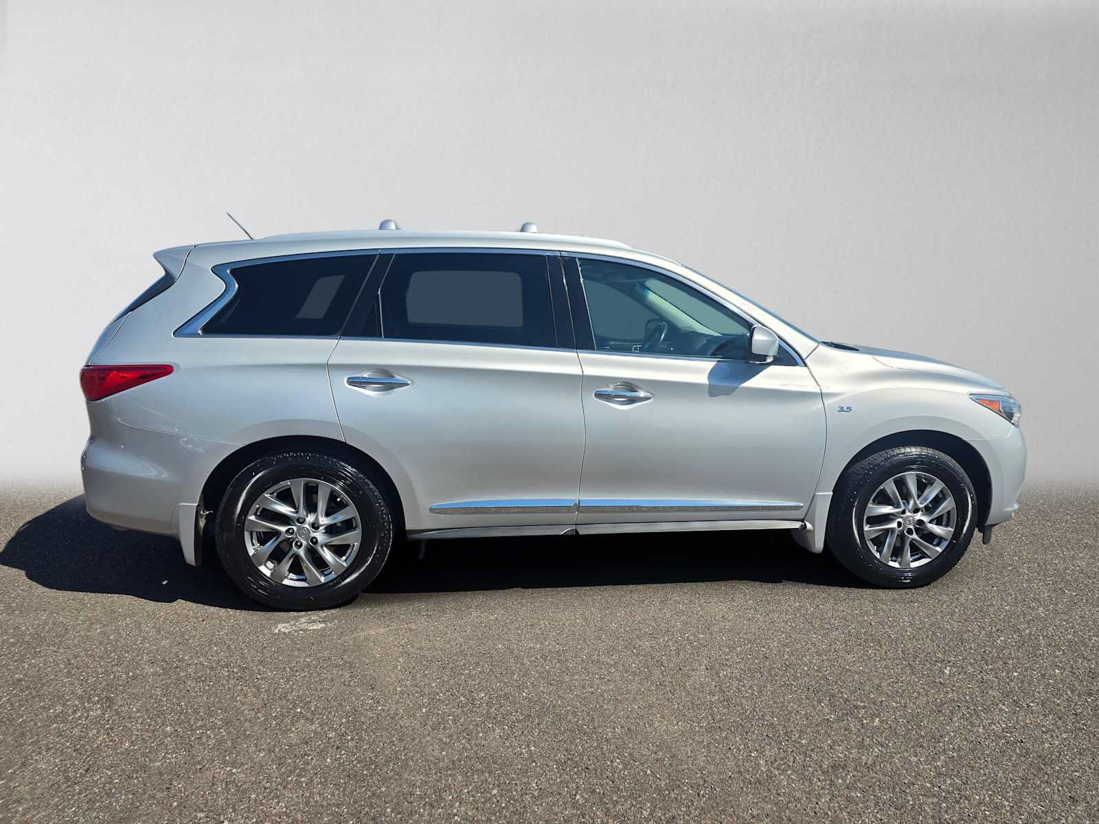 Used 2015 INFINITI QX60 Luxe w/ Premium Plus Package AWD/4WD image 2