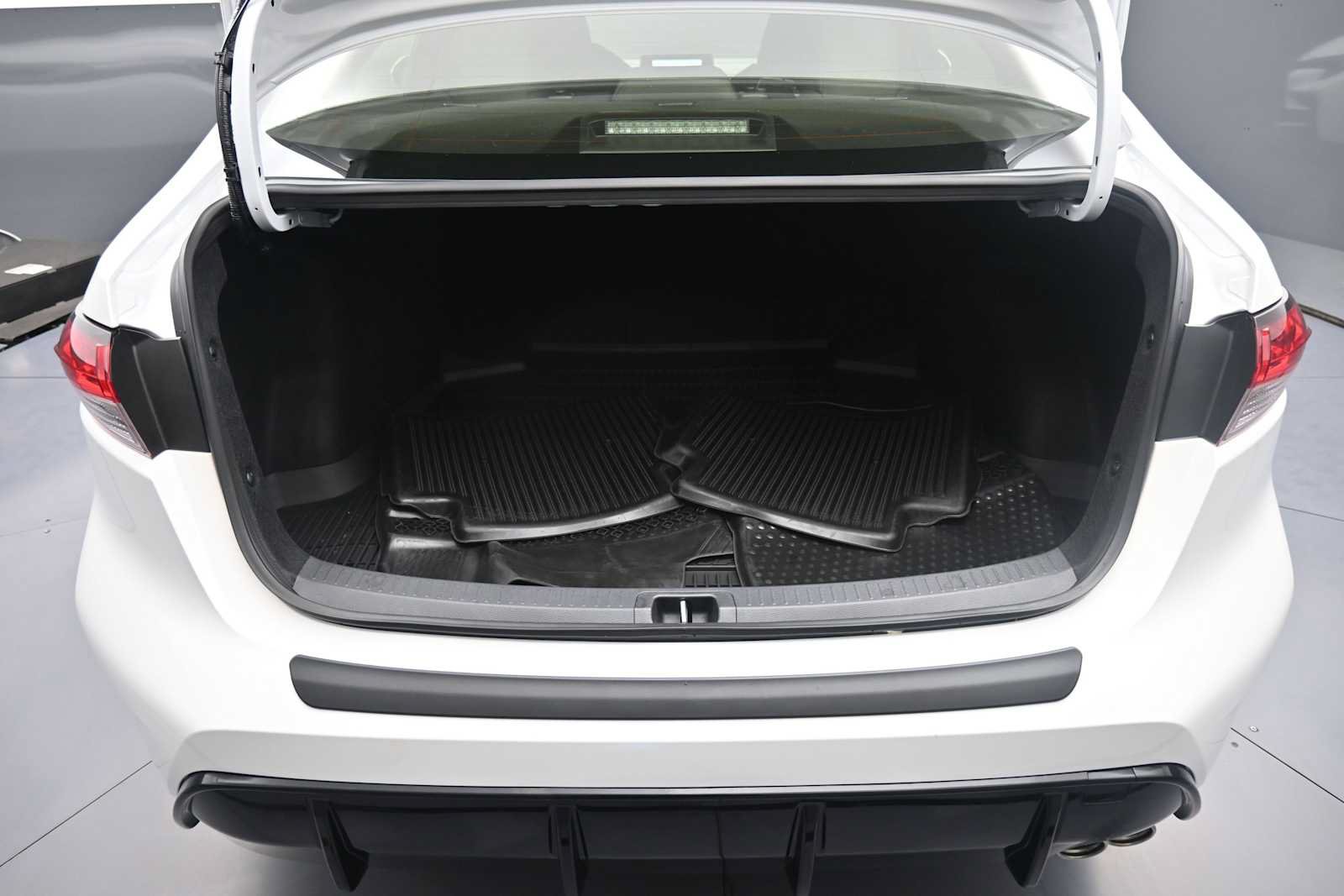 Certified 2026 Toyota Corolla SE FWD image 21