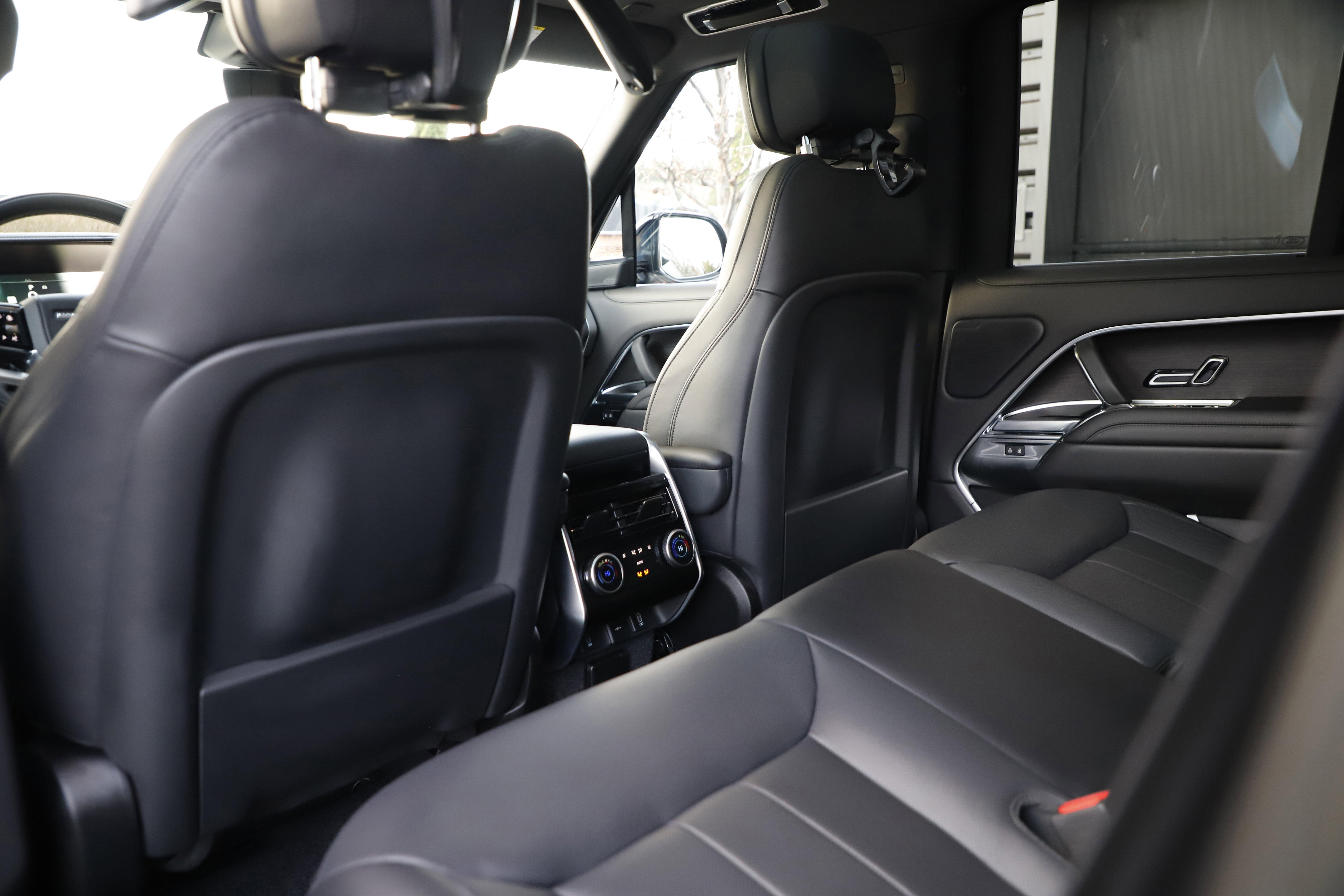 New 2026 Land Rover Range Rover SE AWD/4WD image 17