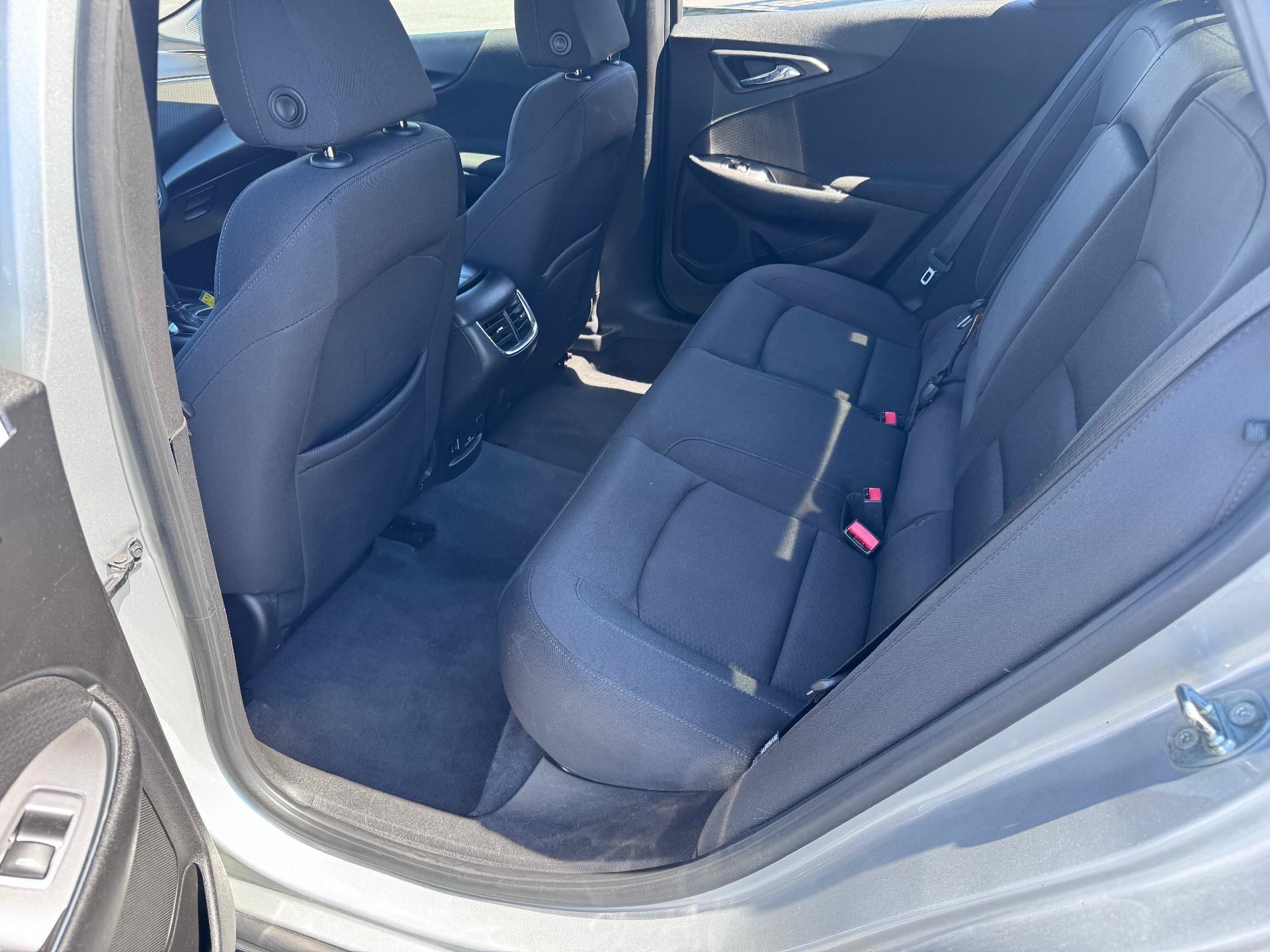 Used 2016 Chevrolet Malibu LT FWD image 14