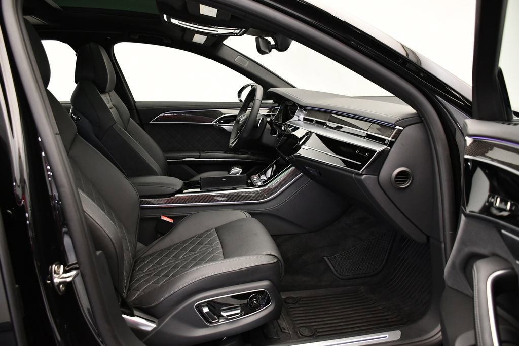 Used 2025 Audi S8 image 45