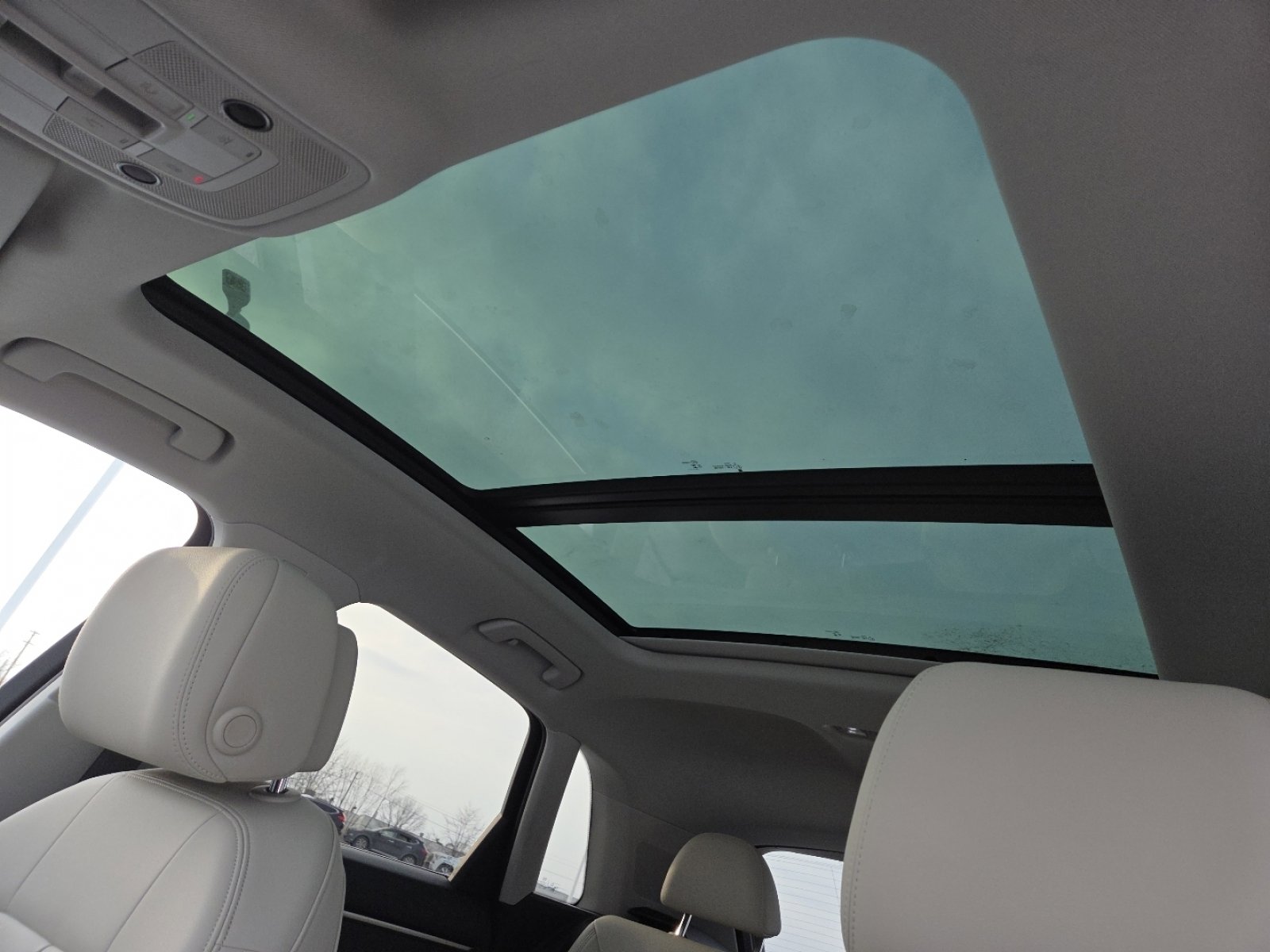 Used 2025 Audi Q3 2.0T Premium image 3