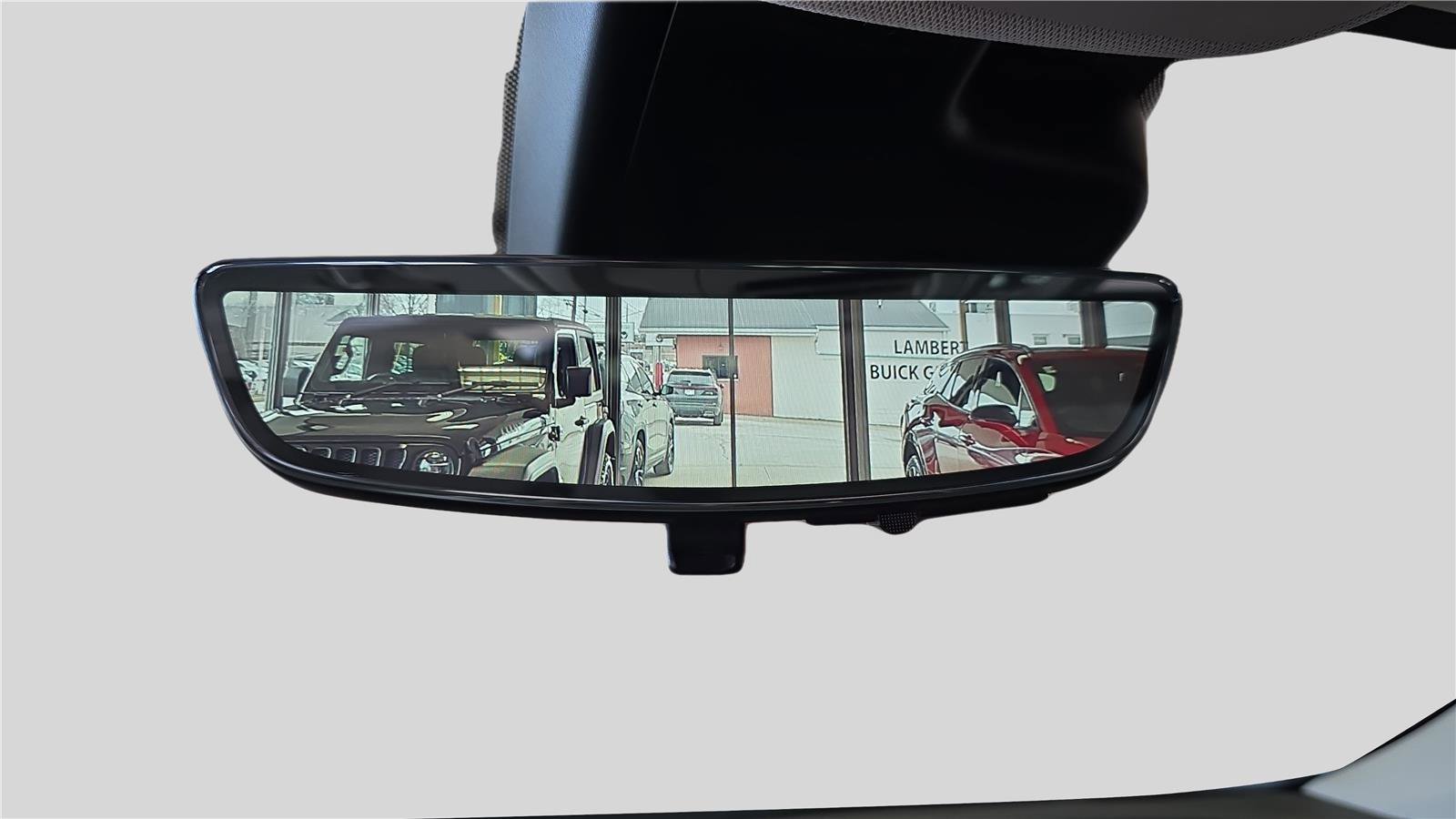 Used 2023 Buick Envision Avenir image 23