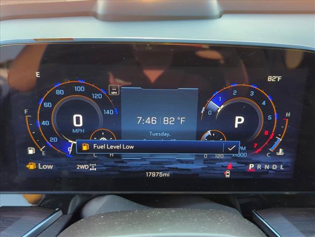 Used 2025 Chevrolet Suburban LS AWD/4WD image 17
