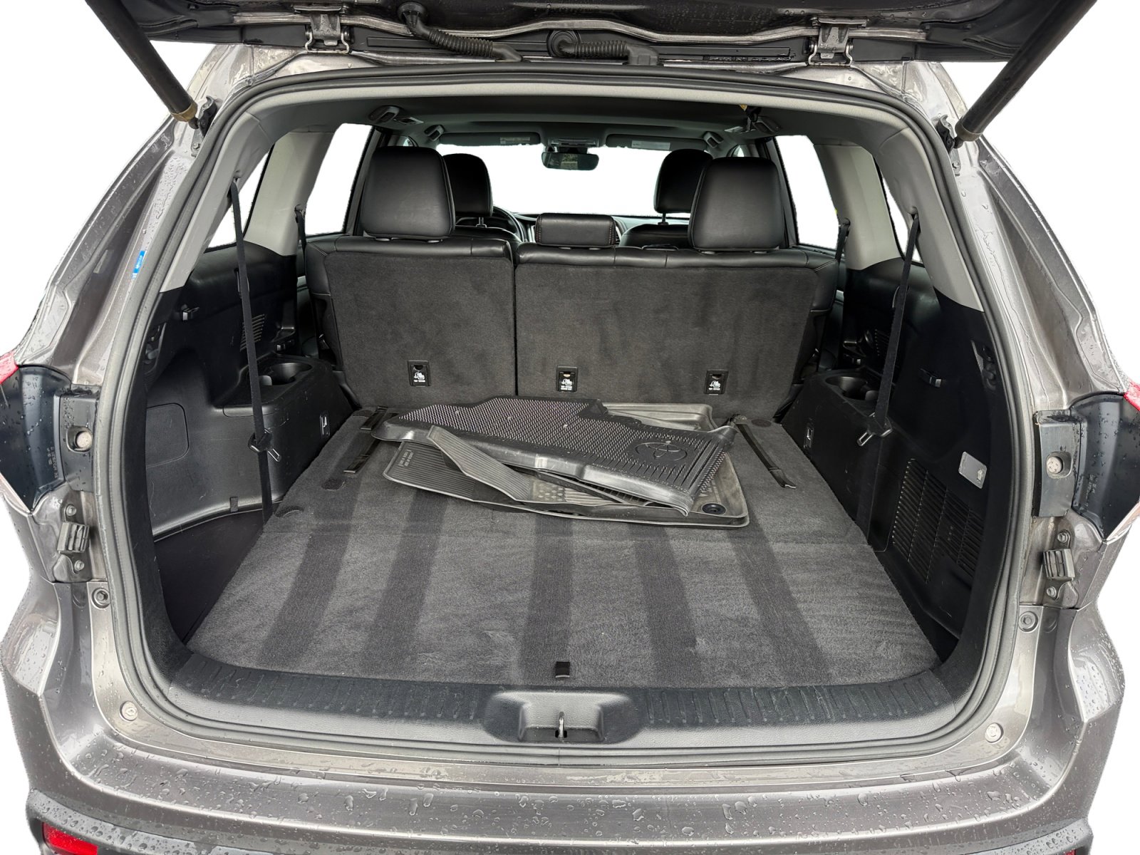 Used 2018 Toyota Highlander XLE image 17