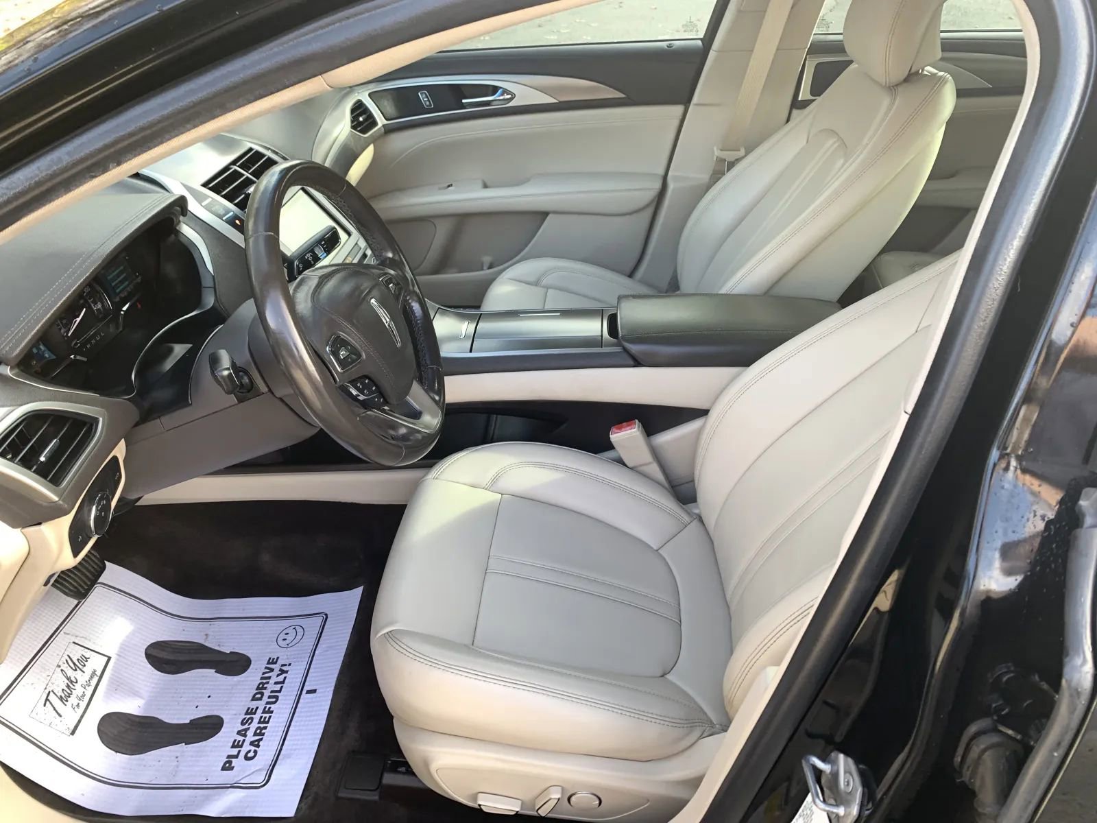 Used 2018 Lincoln MKZ Premiere image 24