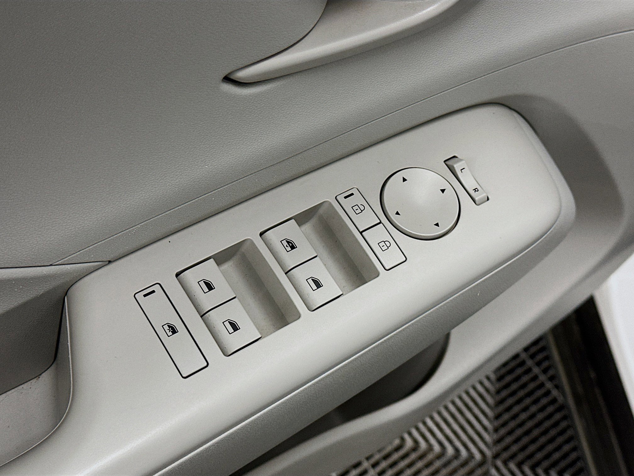 Used 2025 Hyundai Kona SEL image 15