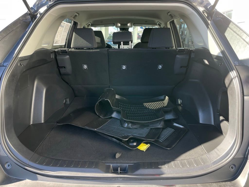 Used 2024 Toyota RAV4 LE image 41