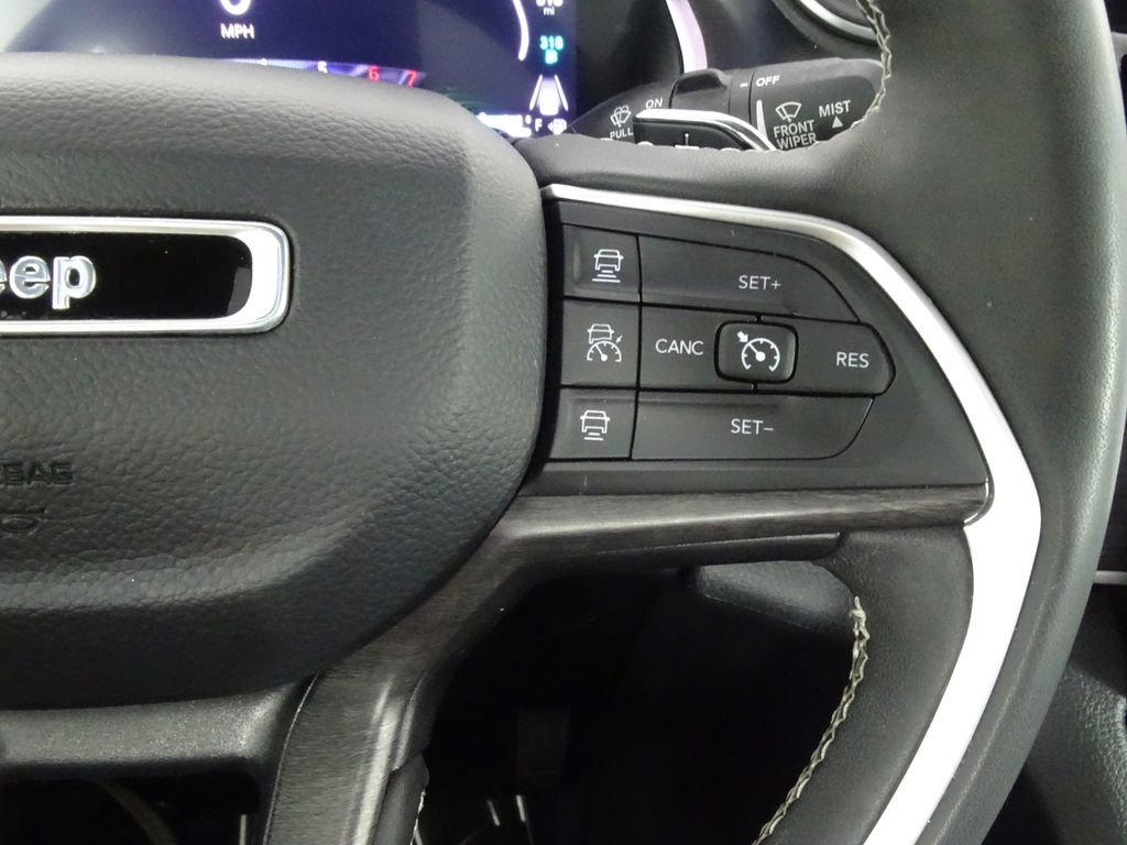 Used 2024 Jeep Grand Cherokee Limited 4xe image 29