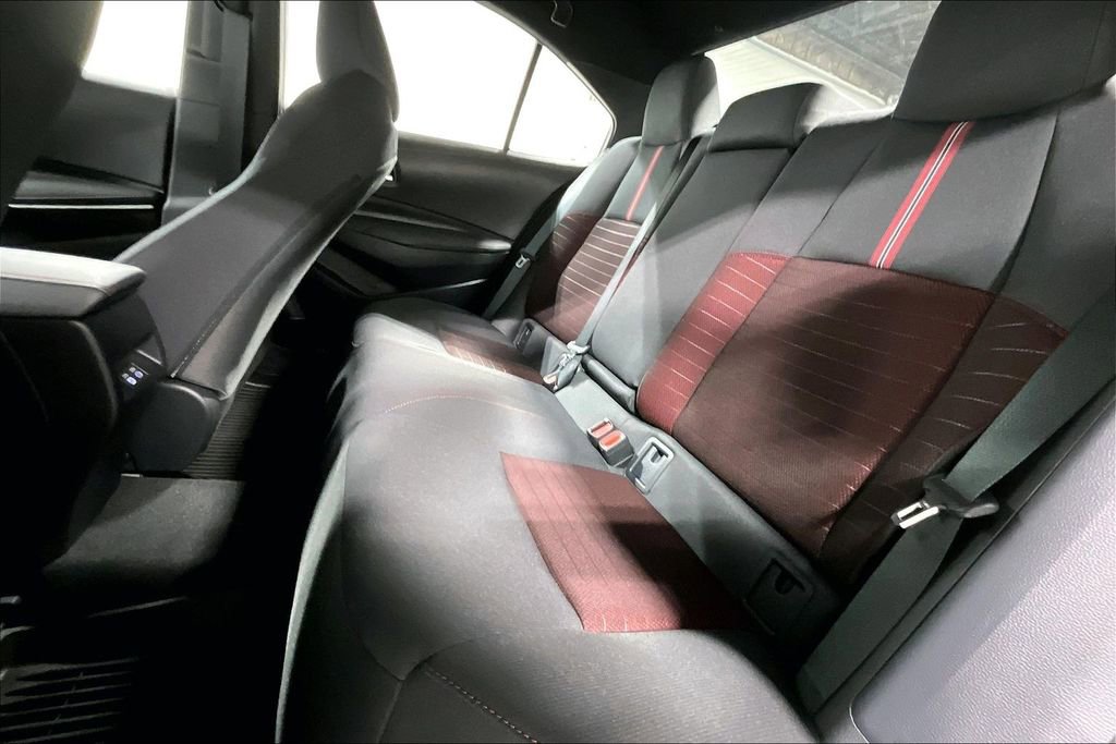 Used 2025 Toyota Corolla SE image 34