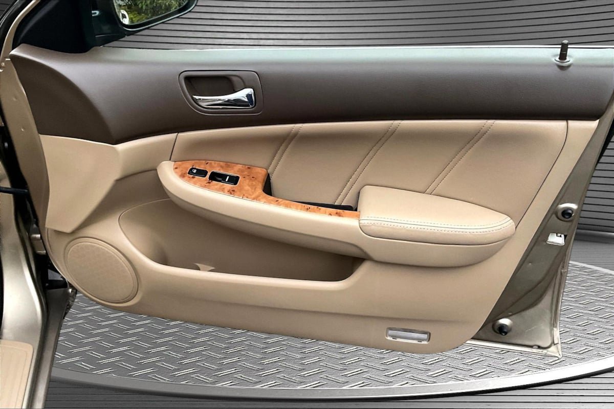 Used 2004 Honda Accord EX image 27