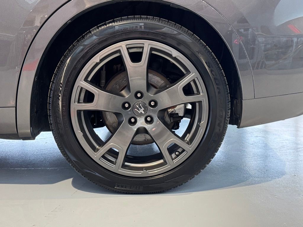 Used 2019 Maserati Levante image 16