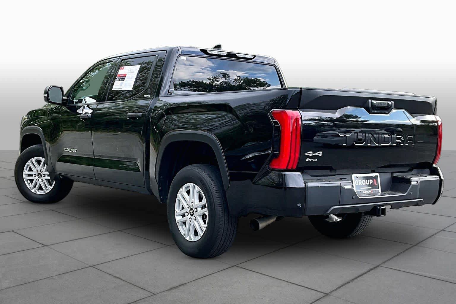 Used 2023 Toyota Tundra SR5 w/ SR5 Convenience Package AWD/4WD image 12