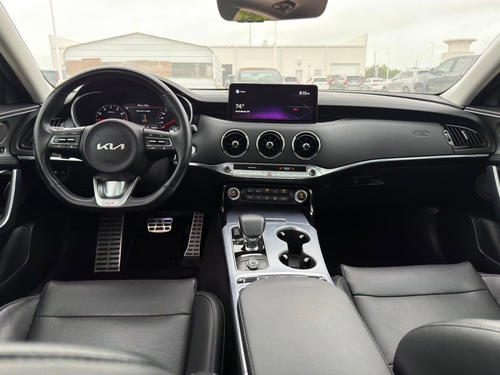 Used 2022 Kia Stinger GT2 image 3