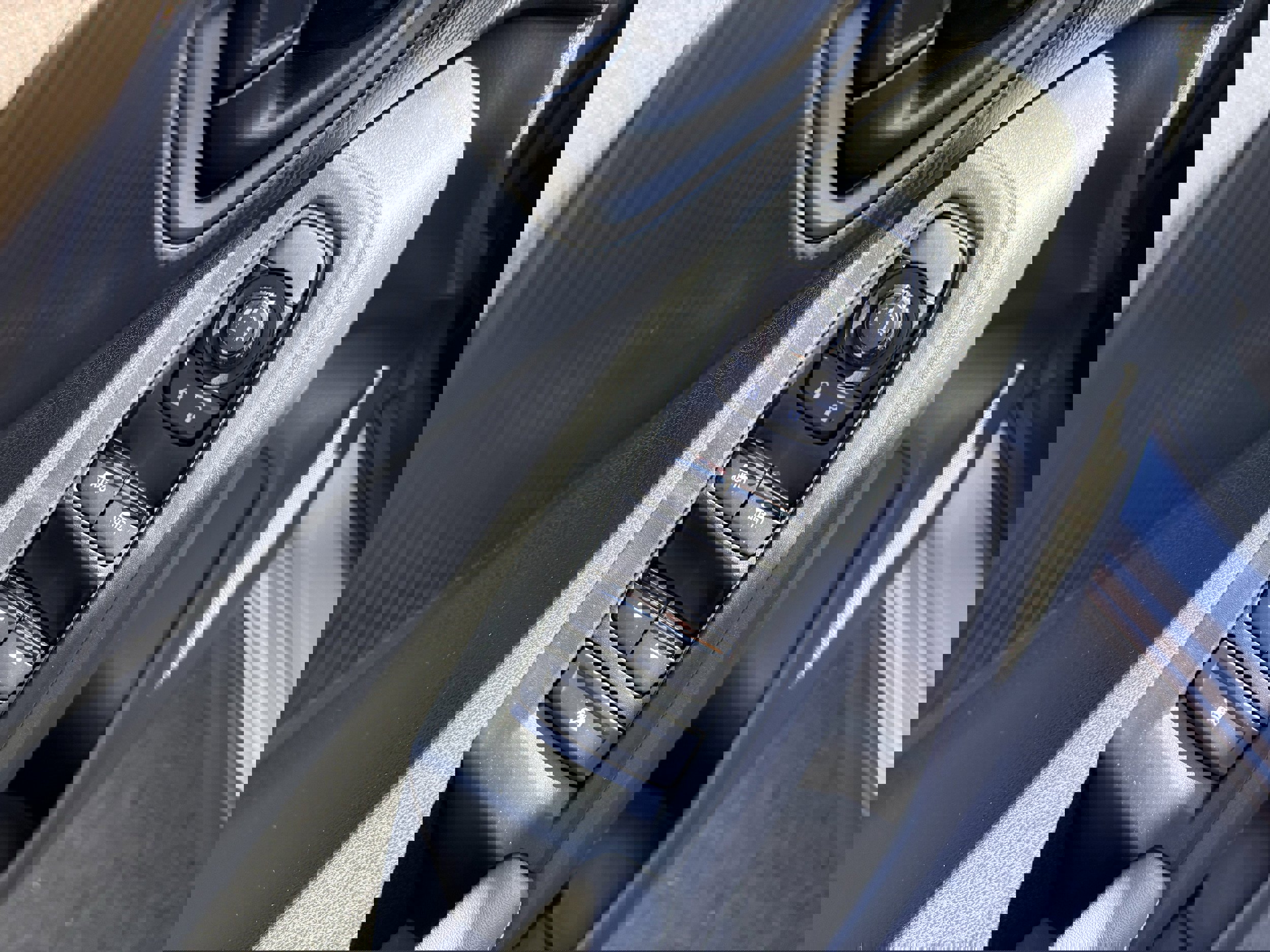 Certified 2024 Subaru Crosstrek 2.0i Premium image 25