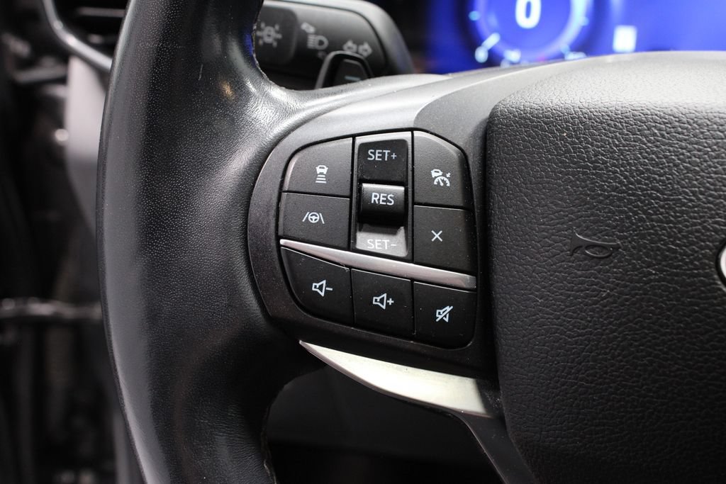 Used 2020 Ford Explorer Platinum w/ Premium Technology Package AWD/4WD image 29