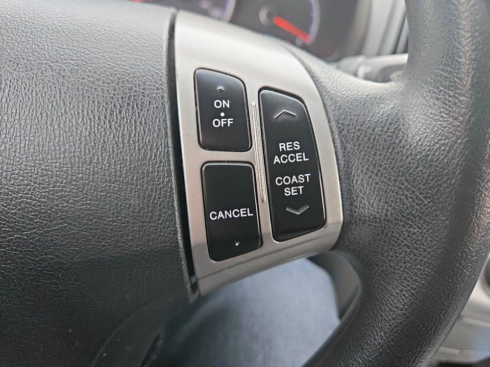 Used 2010 Hyundai Elantra GLS image 15