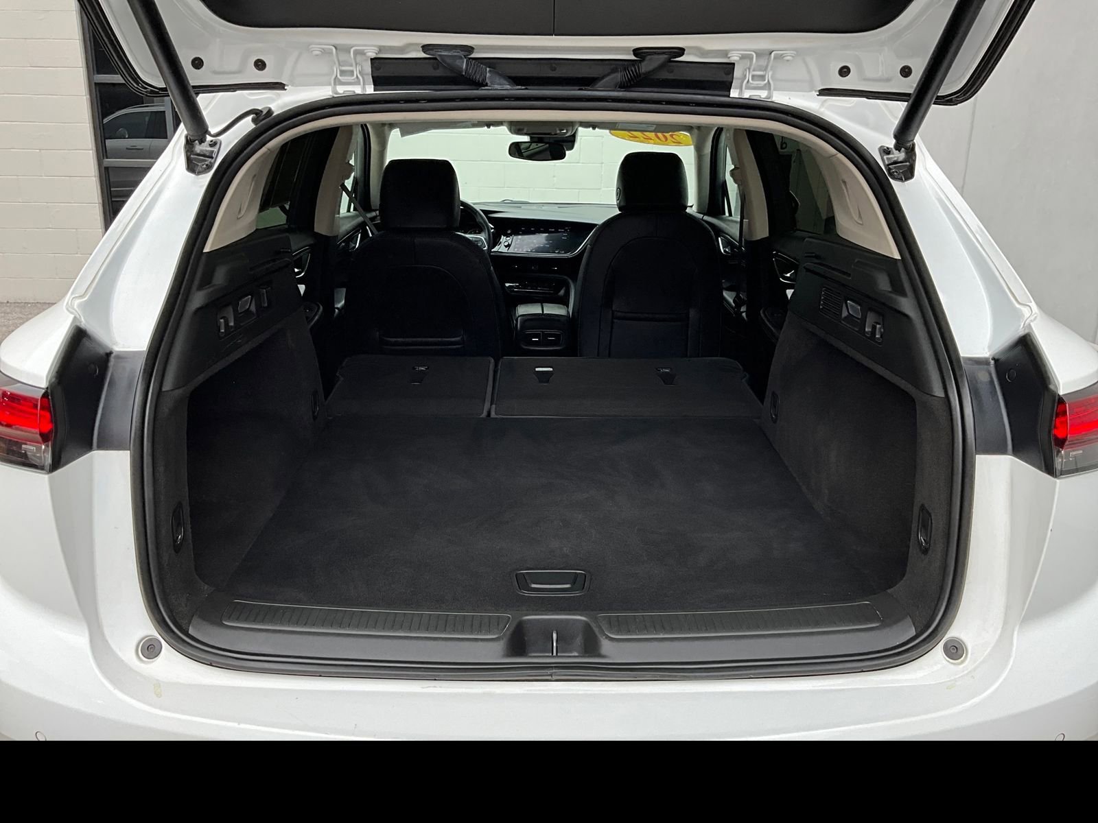 Used 2022 Buick Envision Preferred FWD image 11