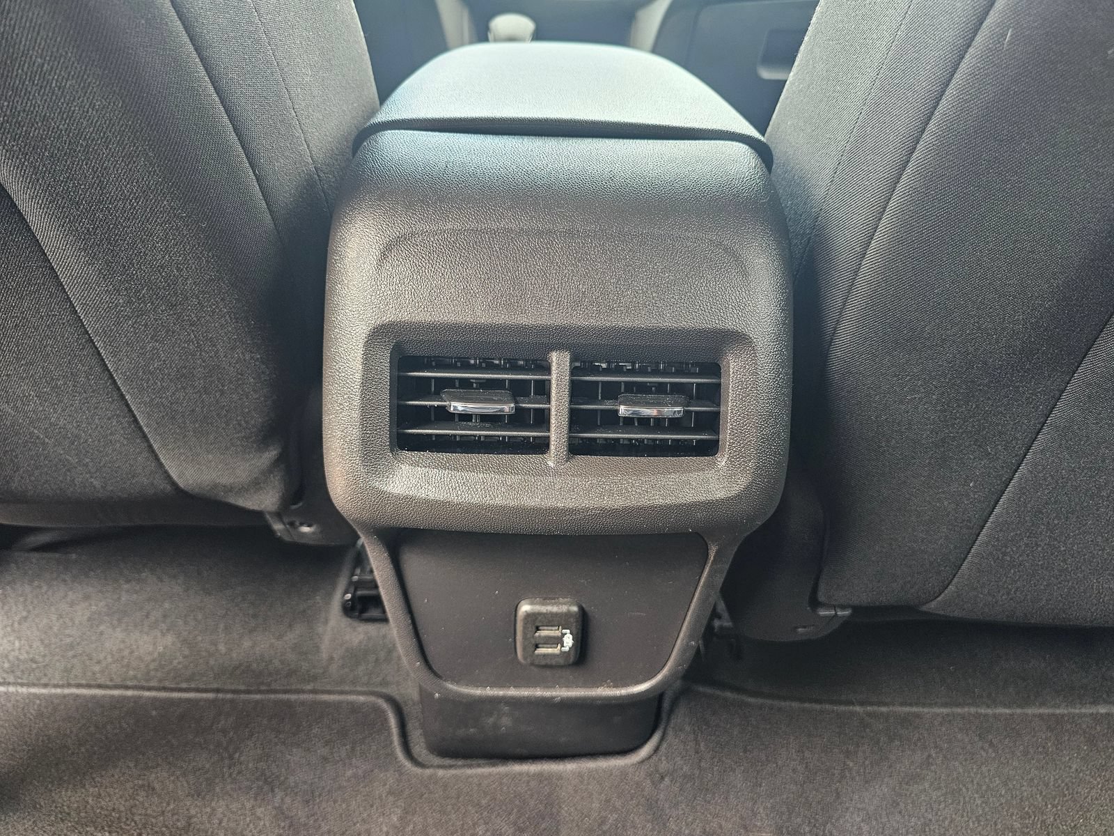 Used 2024 Chevrolet Equinox LT AWD/4WD image 32
